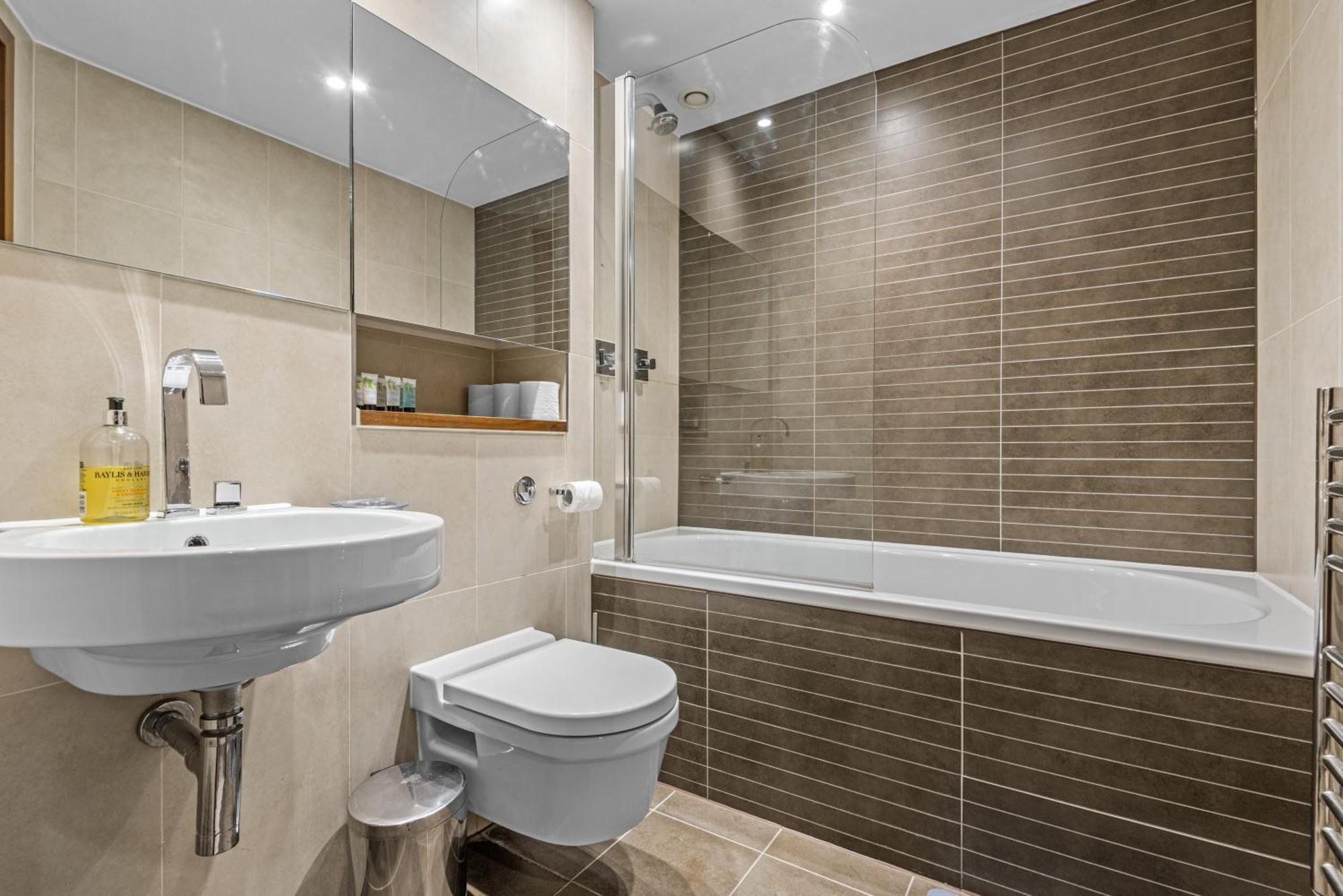Londwell, Chelsea Living, Central Flat With Balcony لندن المظهر الخارجي الصورة
